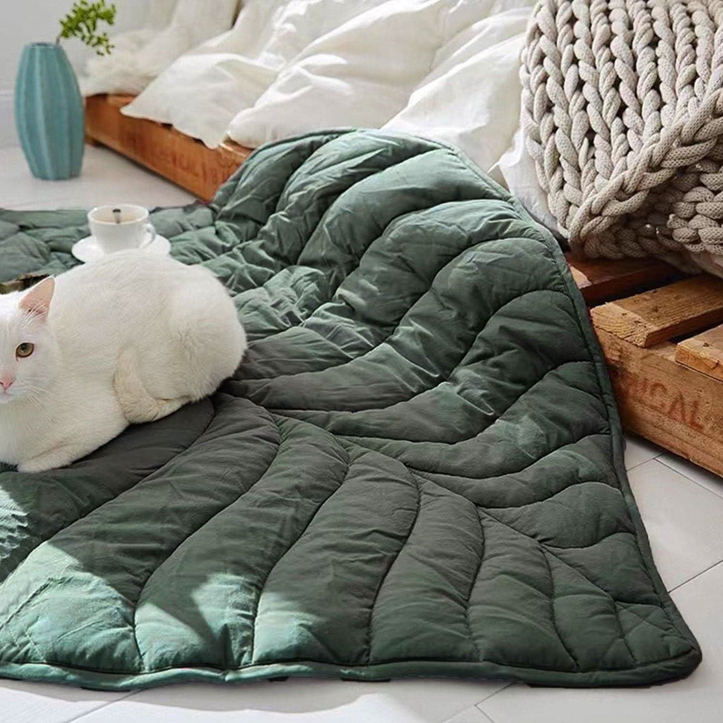 Cama Refrescante Verano para Mascotas con Forma de Hoja